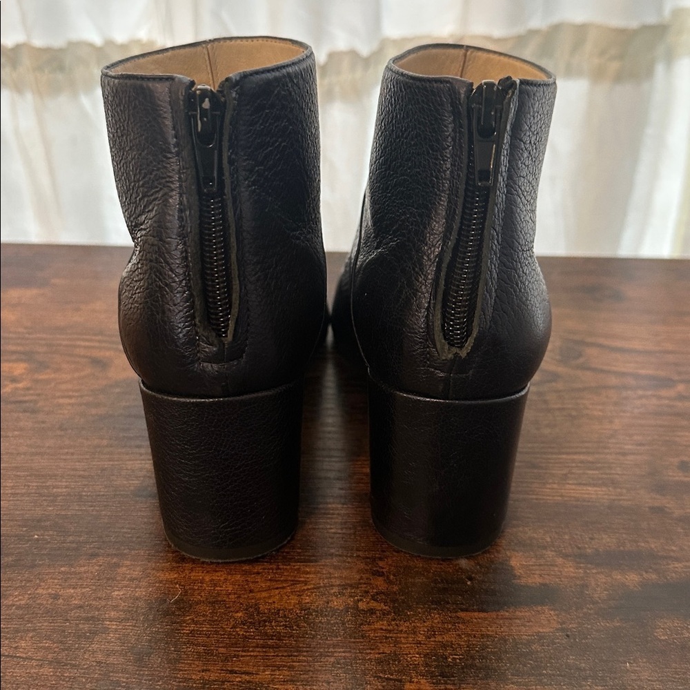 Amalfi by Rangoni navy leather heeled bootie 6.5 - Picture 4 of 5